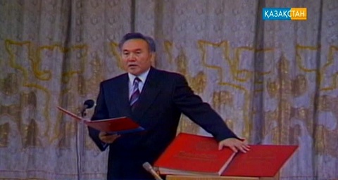 1 желтоқсан - Тұңғыш Президент күні