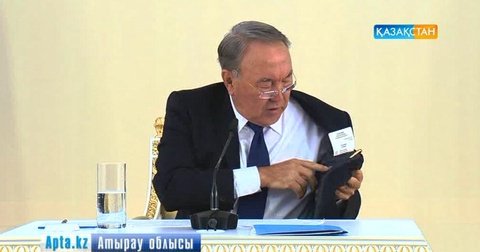 Нұрсұлтан Назарбаев Атырауға жұмыс сапарымен барды