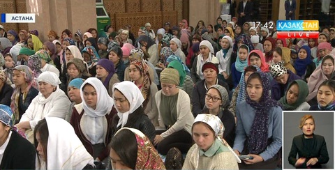 Астана қаласының 11-сынып оқушылары мешітке жиналды
