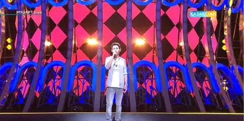 «МузАрт Live». Нұрдәулет Қадыр «Күндер-ай» әнімен бақ сынады (ВИДЕО)