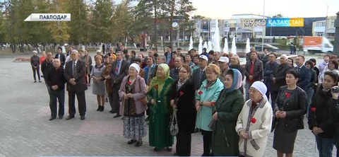 Кәукен Кенжетаевқа ескерткіш тақта ашылды