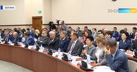 Мәулен Әшімбаев: Бірқатар облыстың әкімдері ақпаратқа қол жеткізу туралы заң талаптарын бұзып отыр