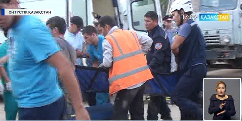 Шымкентте үйінді астында қалған жұмысшылар құтқарылды