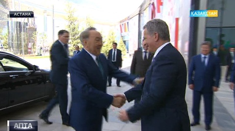 Мемлекеттік қызметтегі ауыс-түйіс екі есеге қысқарды