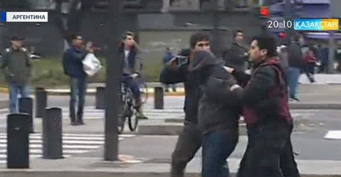 Аргентинада әлеуметтік жағдайдың нашарлауына қарсы шеру өтті