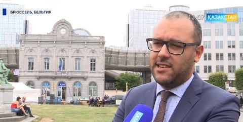 Француз журналисі Астана, «ЭКСПО» жайлы фильм жасады