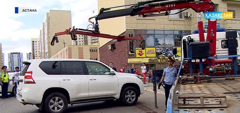 Қозғалтқыш көлемі үлкен көліктер тексерілуде