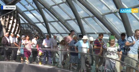 Ардагерлер «ЭКСПО» халықаралық көрмесін тамашалады