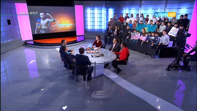 Қанат Исламның атасы Қытайдың тұңғыш спартакиадасының чемпионы болған