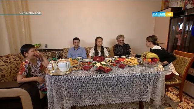Актер Әбдіқадыр Қашқабаев пен Сырым Қашқабаевтің отбасымен сұхбат. Сенбілік таң