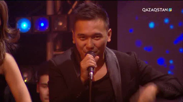 Жұбаныш Жексенұлының Сейфуллин Жолбарыстан автограф алған сәті