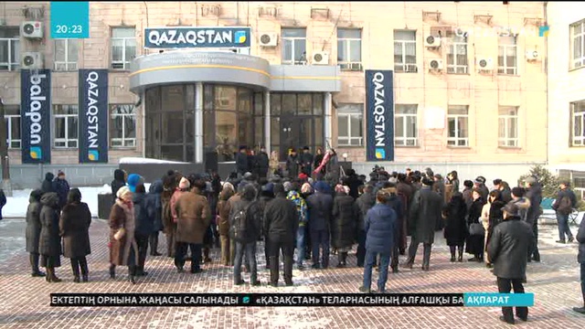 Алматы студиясының алғашқы директоры Хамза Әбілғазиннің құрметіне ескерткіш тақта орнатылды