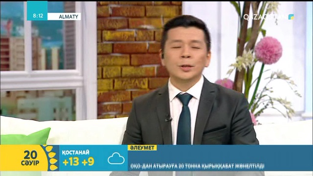 Жас суретші Сұлтан Аманжол: Мұқағалидің жас, жалындап тұрған кезін бейнелегім келді