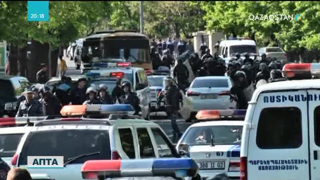 Арменияның өзге де қалаларында шерулер жалғасуда