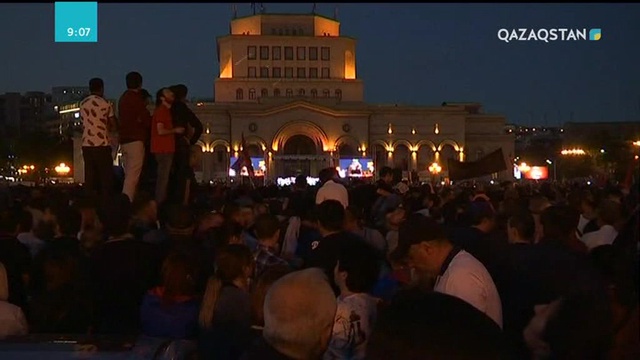 Армения оппозициясының лидері Никол Пашинян шерулерді тоқтатуға шақырды