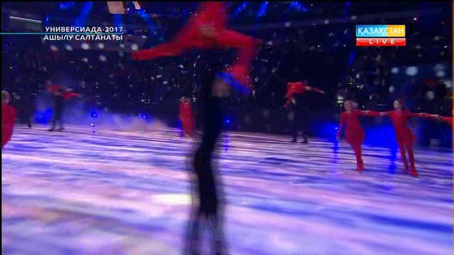 Димаш Құдайбергенов пен опера әншісі Зарина Алтынбаеваның Универсиаданың ашылуында орындаған әні