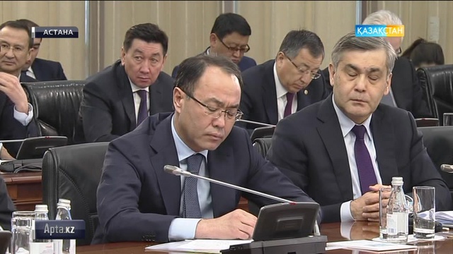 Елбасы министрлер мен әкімдердің жұмысына сын айтты