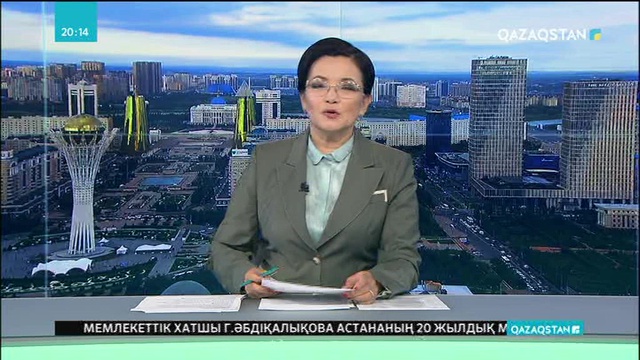 Жалағаш ауданының 96 жастағы тұрғыны елорданың 20 жылдығына арнап бау тоқуда