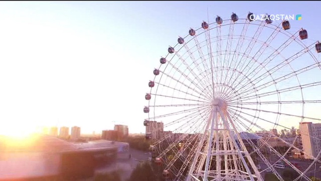 «Таңшолпан» бағдарламасы «Нұржол» бульварында балмұздақ жеуден жарыс ұйымдастырды