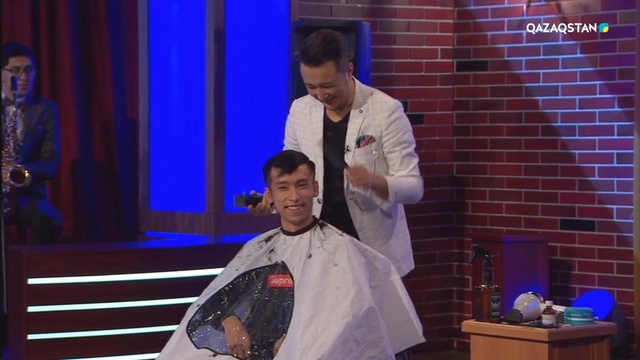 10.10.2018 – Túngi studio (Түнгі студия) - «Назар аудар» комедия театры (Толық нұсқа)