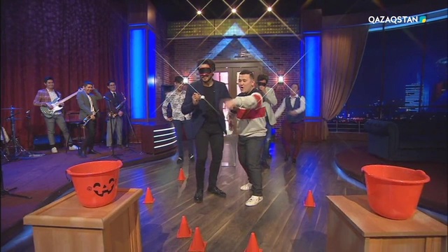 07.11.2018 – Túngi studio (Түнгі студия) - «МузАртLife» тобы (Толық нұсқа)