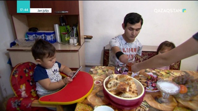13.11.2018 – Jan jylýy (Жан жылуы) – Қос қолсыз қиындықпен күрескен Азамат Оразбек. 10-хабар (Толық нұсқа)