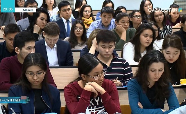 Диплом кәдеге жарамай тұр