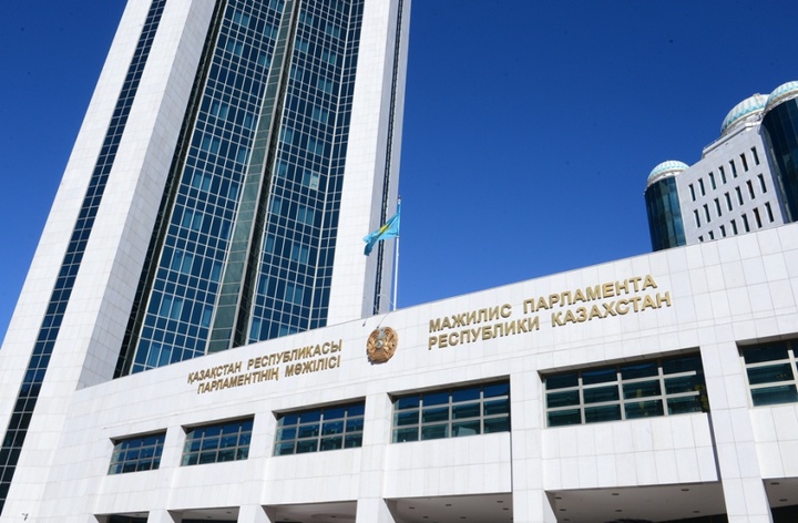 Мәжілісте «Nur Otan» партиясының сайлауалды бағдарламасы мен «100 нақты қадам» Ұлт жоспары талқылануда