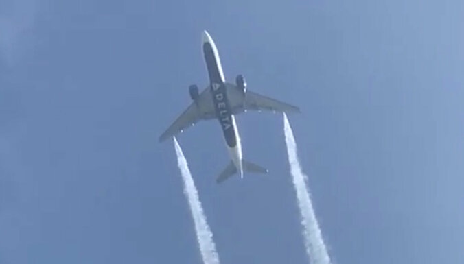 АҚШ-та ұшақтың әуе отыны мектепке төгіліп, балалар зардап шекті