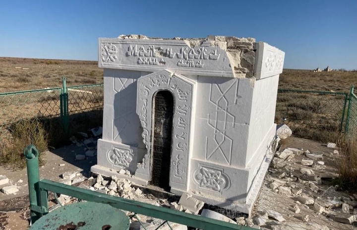 Атырауда 13 зиратты қиратқан адам ұсталды