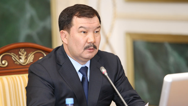 Асхат Дауылбаев ҚР Конституциялық Кеңес мүшесі қызметіне қайта тағайындалды