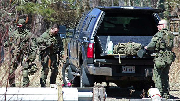 Канадада полицейдің киімін киген белгісіз біреу 16 адамды атып өлтірді