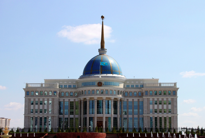 Мемлекет басшысы медицина саласындағы ғылыми орталықтардың қызметкерлерін құттықтады