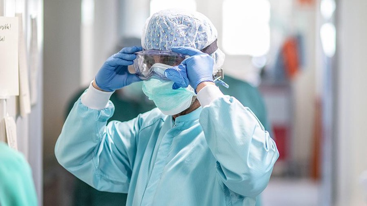 Рекорд: Бір тәулікте 106 мыңнан астам адамнан коронавирус анықталған