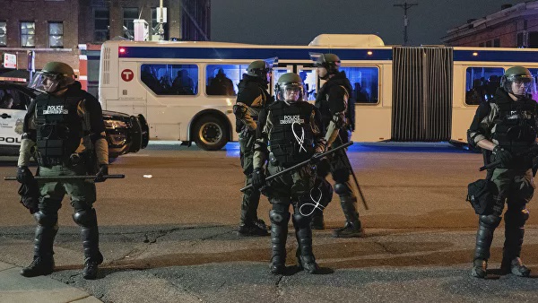 АҚШ-та полиция қызметкерлеріне тұншықтыру әдісін қолдануға тыйым салынбақ