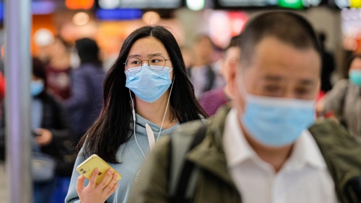 Жаңа қаулы: Көшеде және көлікте бетперде тағу міндеттелді