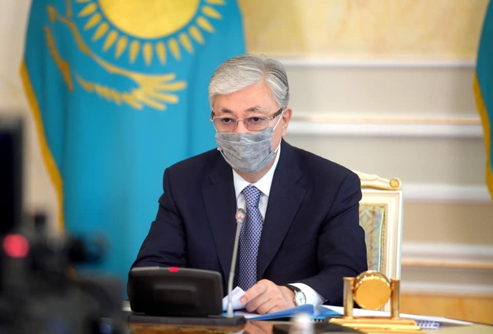 Президент жемқорларды шартты түрде мерзімінен бұрын босатуды тоқтатуды тапсырды