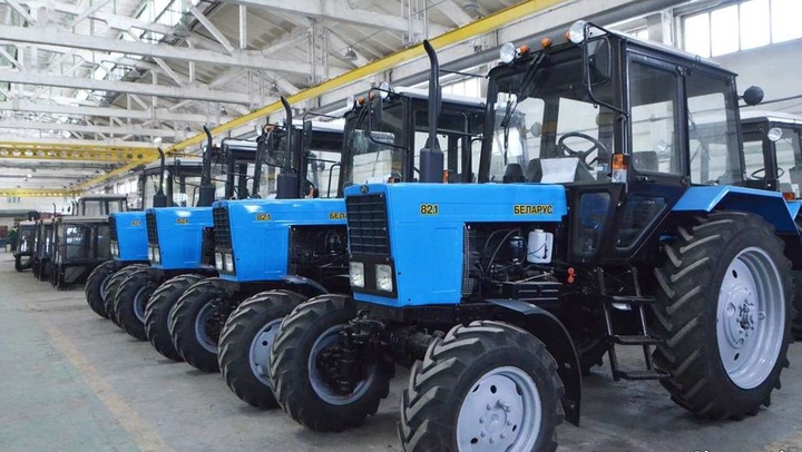 Биыл 8 айда елде 1 118 трактор және 736 комбайн шығарылды