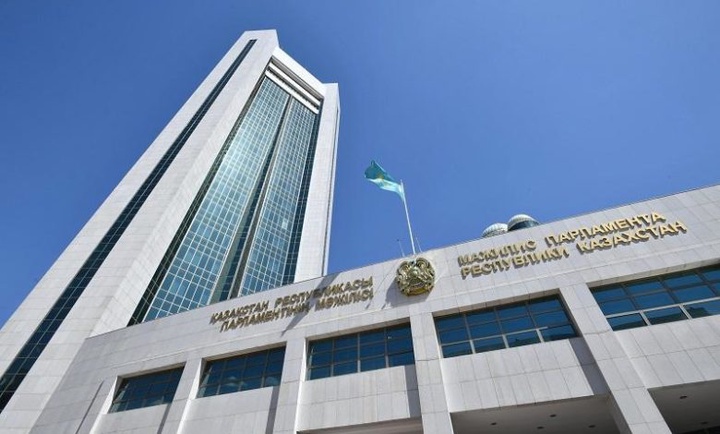 Мәжіліс депутаты Асылбек Смағұловтың өкілеттігі мерзімінен бұрын тоқтатылды