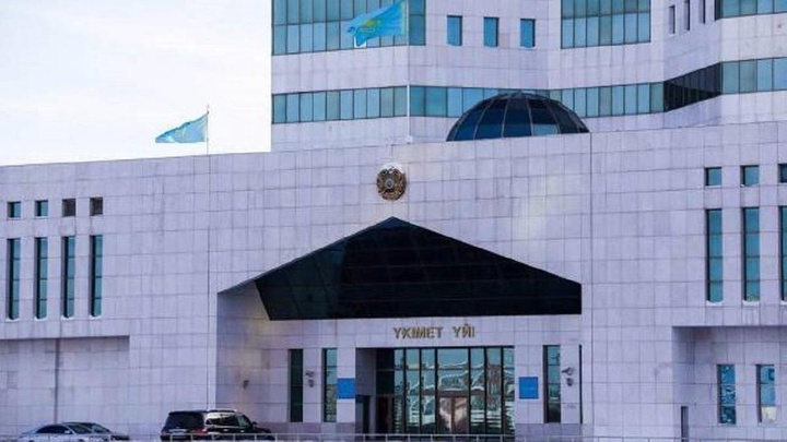 Министрлер ант берді: Жаңа құрамдағы Үкіметтің алғашқы отырысы өтті