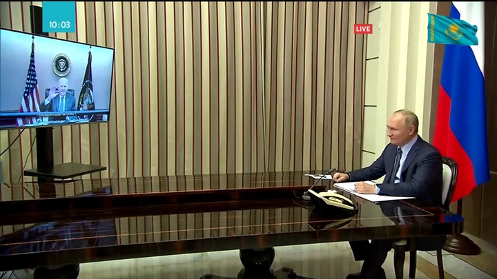 Байден Путинге Украинаға басып кірмеуді ескертті