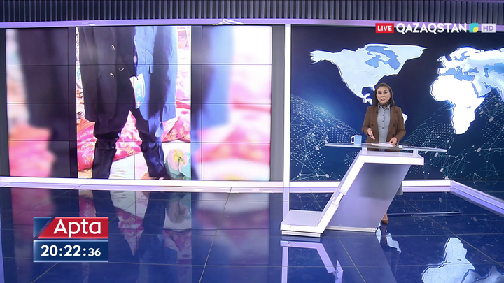 Түркістан облысында бір үйдің 7 баласы әкімдік таратқан  мектеп формасы шақ келмегендіктен сабақтан қалып қойған