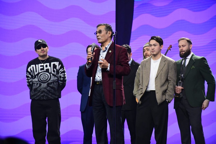 «Қазақстан» телерадиокорпорациясының бастамасымен заманауи музыка өкілдеріне телевизиялық премия табысталды