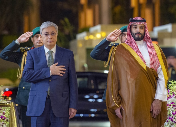 Президент Қасым-Жомарт Тоқаев Сауд Арабиясының Джидда қаласына ресми сапармен барды