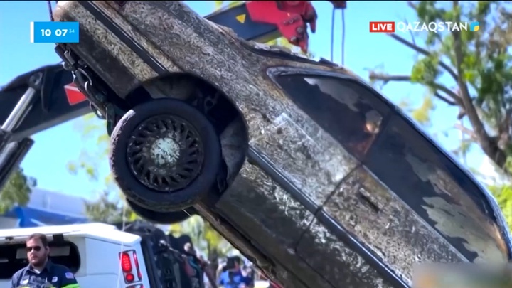 АҚШ-та ескі көліктер судан табылды