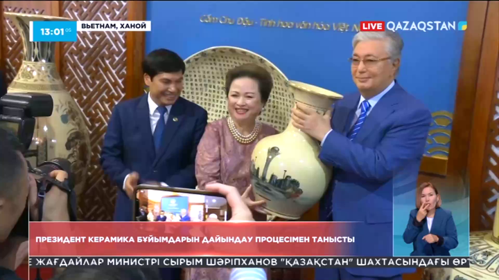 Президент керамика бұйымдарын дайындау процесімен танысты