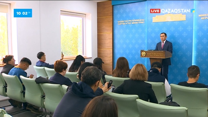 Е.Бобров Ресейдің Қазақстандағы бас консулы қызметінен кетті