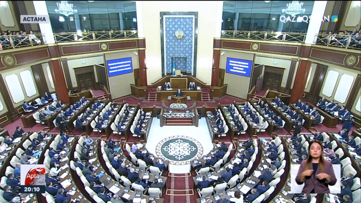 Жаңа саяси маусым: Жолдаудан халық не күтеді?