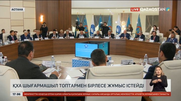 ҚХА шығармашыл топтармен бірлесе жұмыс істейді