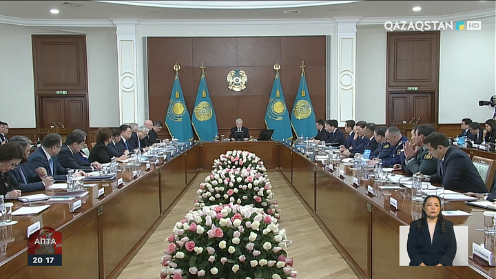 Президент: Қажетсіз «жол карталарын» әзірлеу – жауапкершіліктен қашу деген сөз